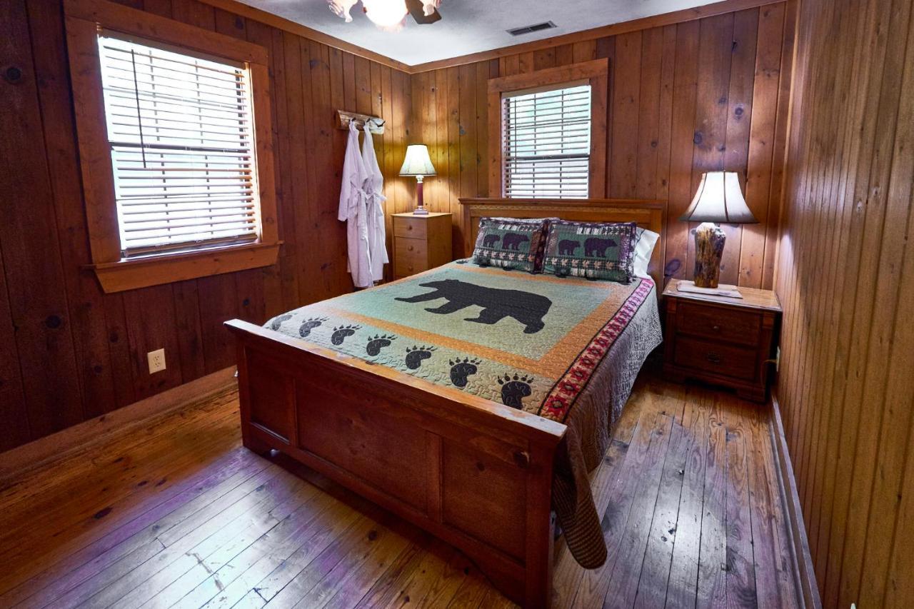 A Cabin In The Woods Pigeon Forge Exterior foto