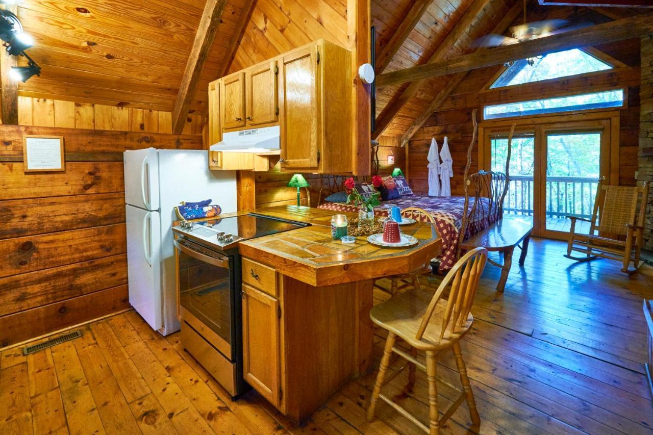 A Cabin In The Woods Pigeon Forge Exterior foto